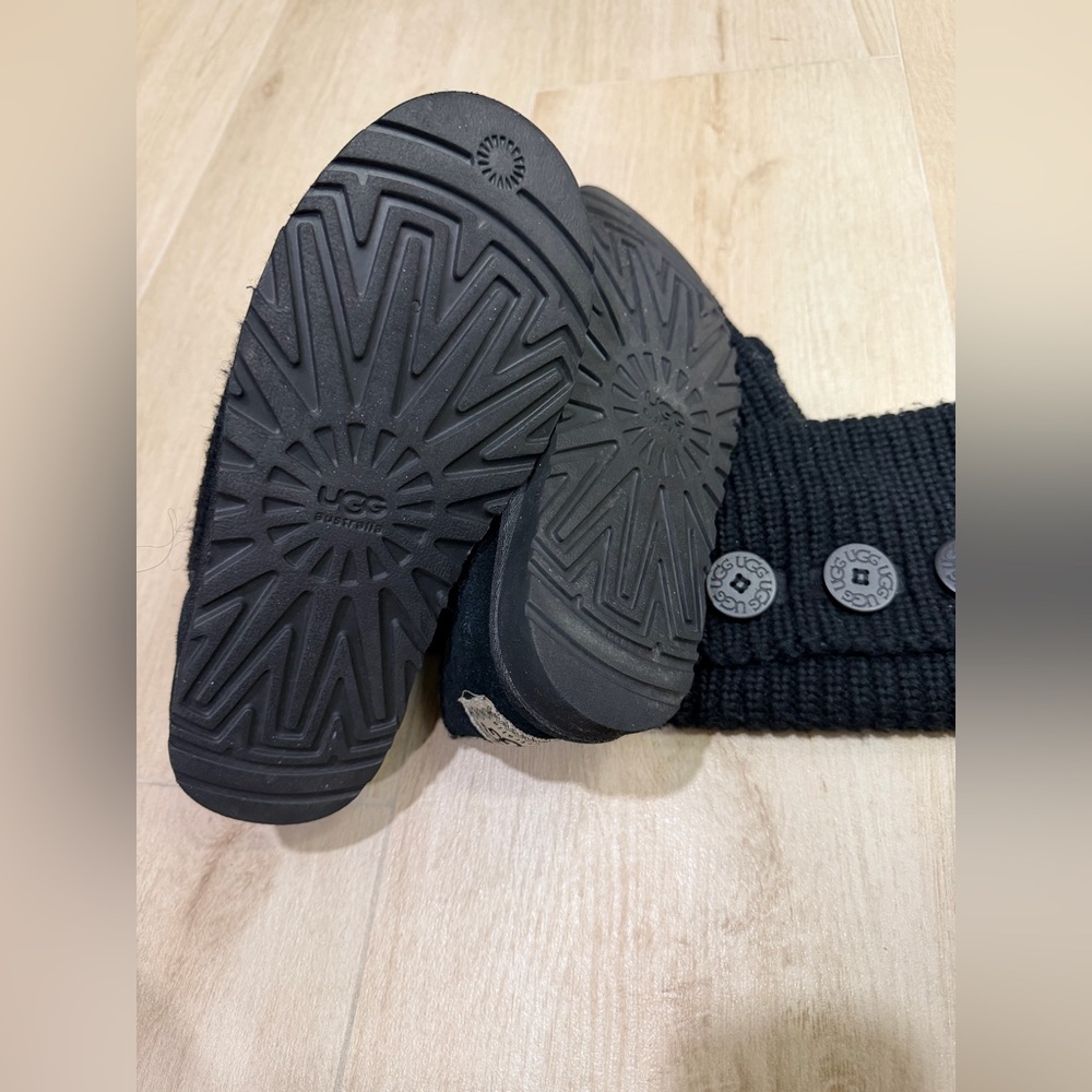 Black UGG Cardy Boot - Picture 9 of 10